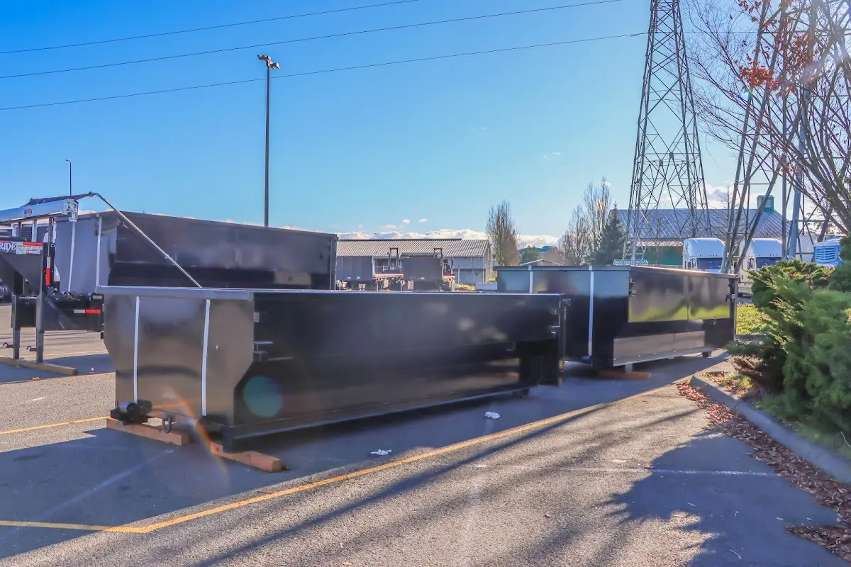 Professional dumpster rental and junk removal service in India Hook